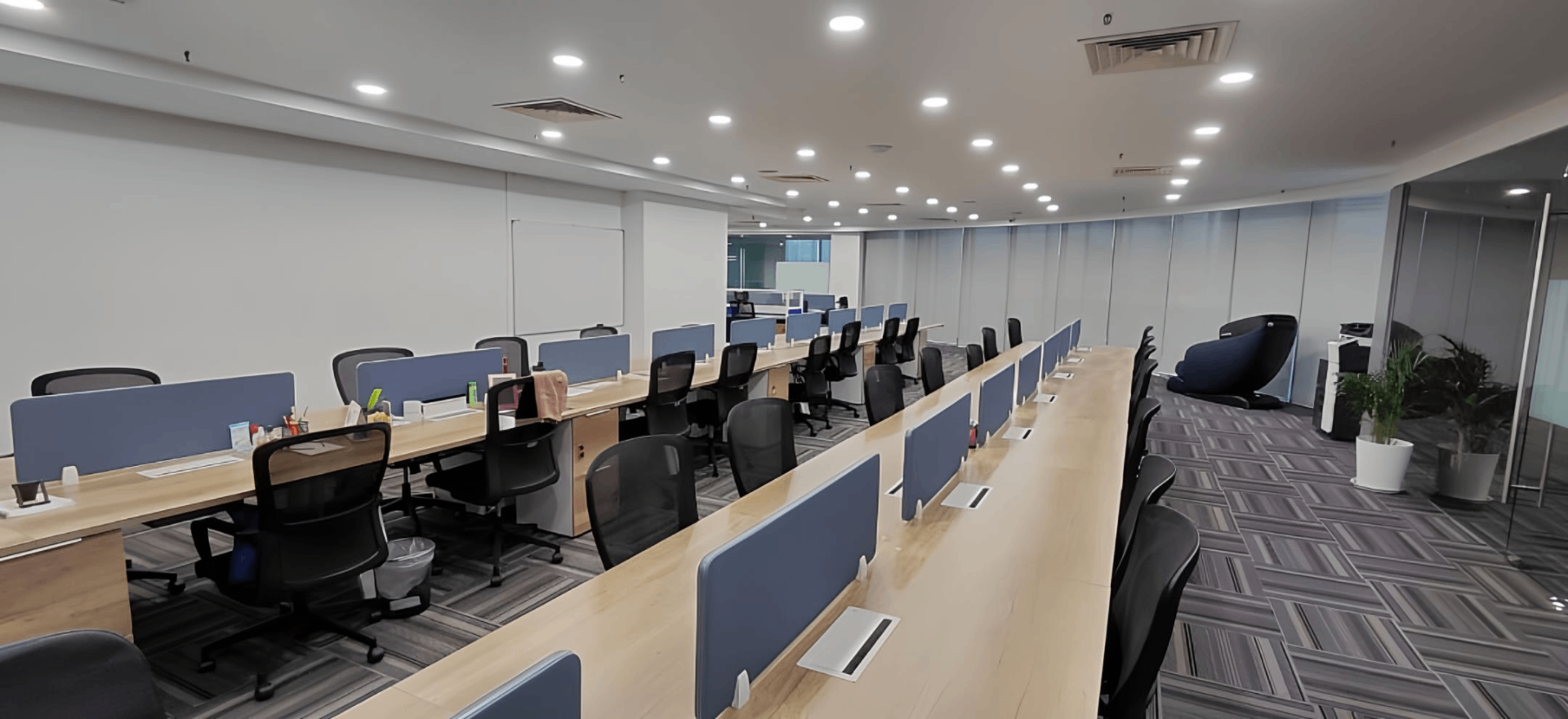 Collaborative desk area
